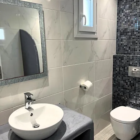 Dimitris Bed & Breakfast 4*