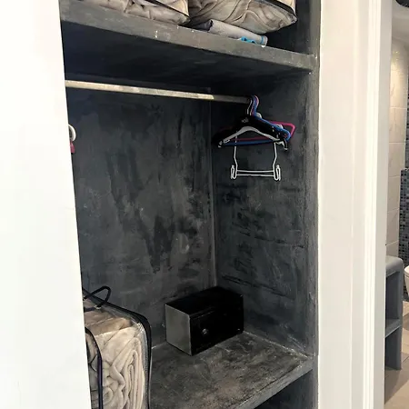 Dimitris Kamari (Santorini)