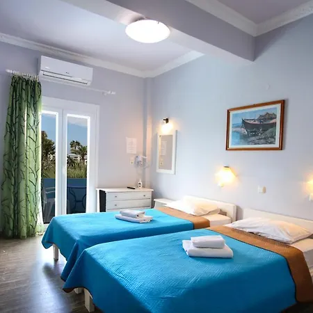 Dimitris Kamari (Santorini)