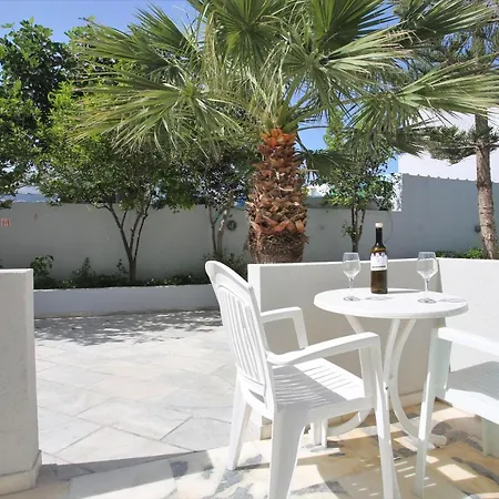 Dimitris Aparthotel Kamari (Santorini)