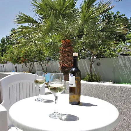 Dimitris Aparthotel Kamari (Santorini)