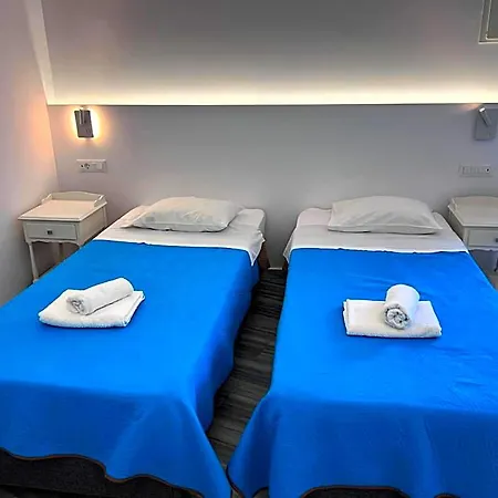 Dimitris Bed & Breakfast 4*