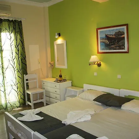 Bed & Breakfast Dimitris Kamari (Santorini)