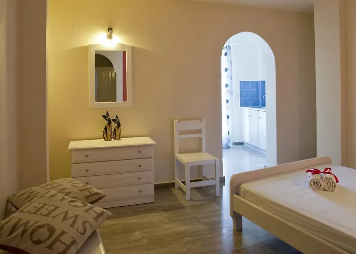 Bed & Breakfast Dimitris Kamari (Santorini)