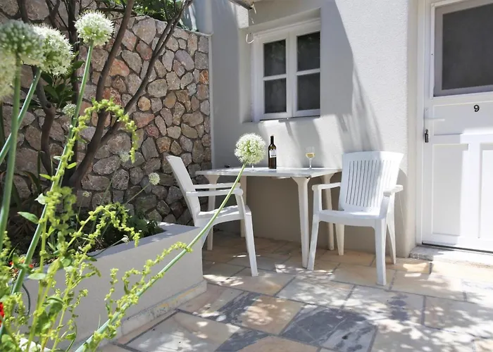 Bed & Breakfast Dimitris Kamari (Santorini)