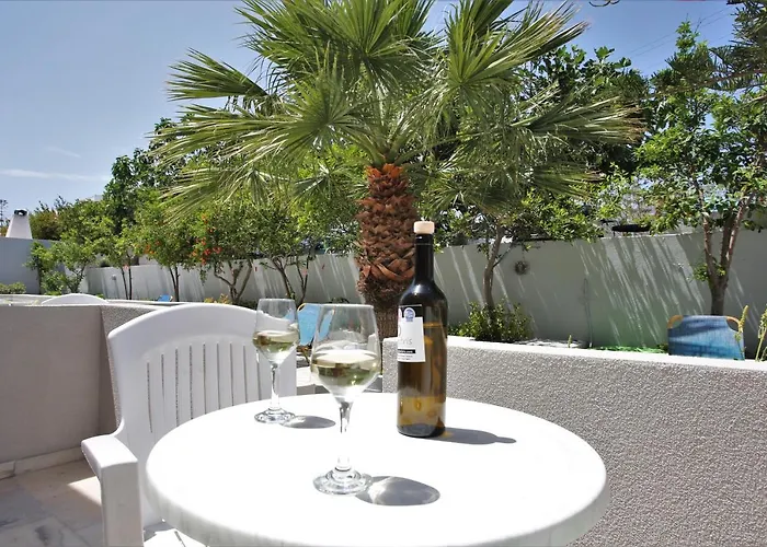 Dimitris Bed & Breakfast Kamari (Santorini)