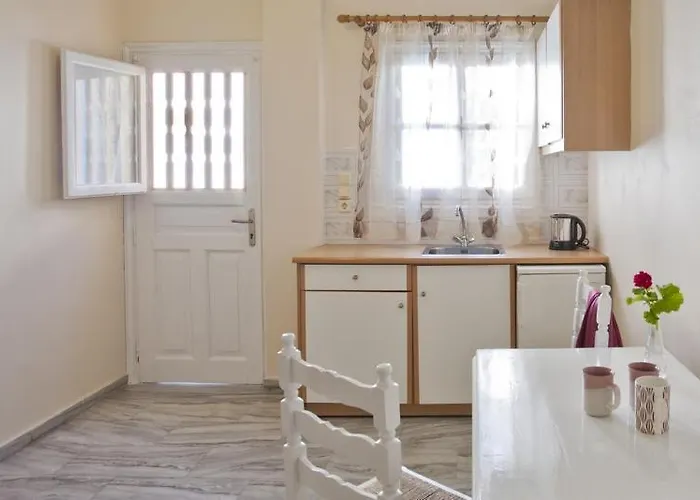 Dimitris Bed & Breakfast 4*