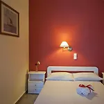 Dimitris 4* Kamári