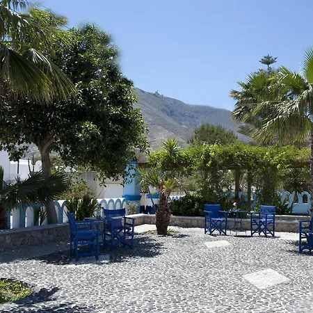 Dimitris Kamari (Santorini)