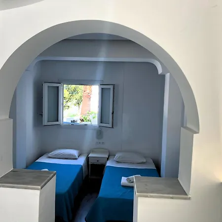 Oda ve Kahvaltı Dimitris 4*