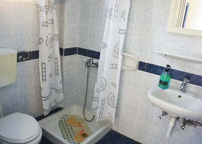 Oda ve Kahvaltı Dimitris Kamári